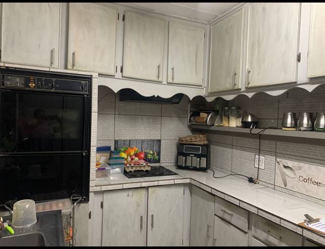 4 BEDROOM HOUSE FOR SALE IN FINSBURY